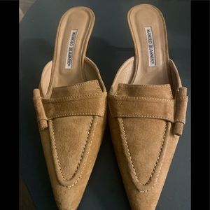 Manolo Blahnik suede pointed toe kitten mules
